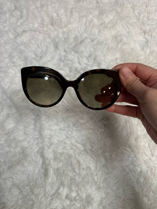 Gucci Dark Brown Cat Eye Sunglasses main image 13